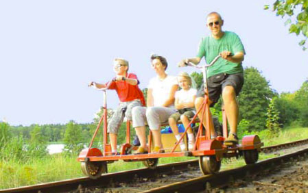 Rote Fahrraddraisine in Nossen